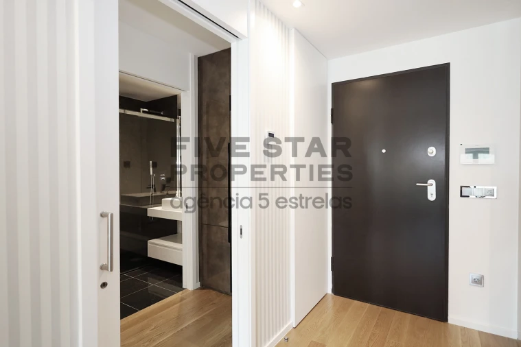 Apartamento T1 para Arrendamento em Avenidas Novas Foto 30
