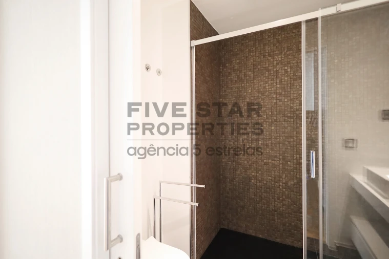 Apartamento T1 para Arrendamento em Avenidas Novas Foto 22
