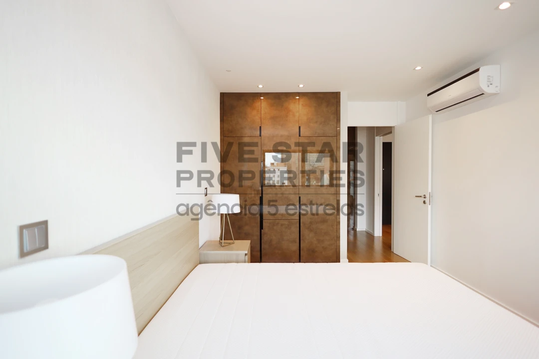 Apartamento T1 para Arrendamento em Avenidas Novas Foto 29