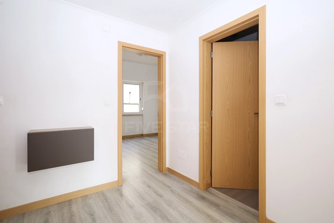 Apartamento T2 para Venda em São Vicente Foto 8