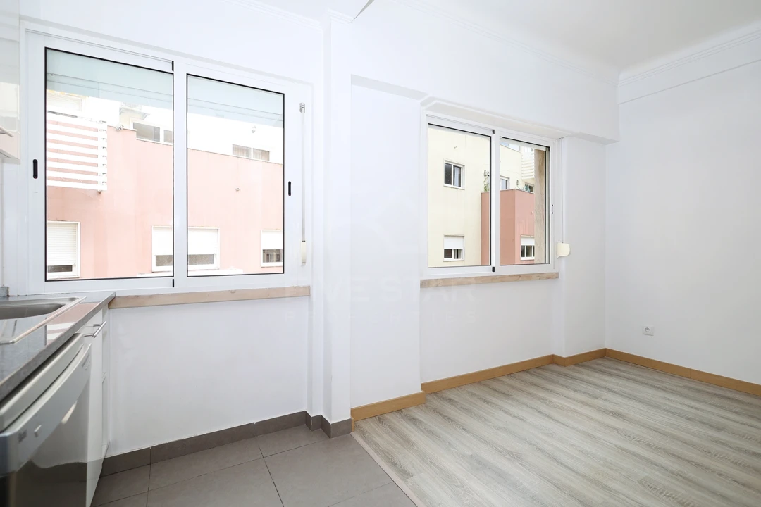 Apartamento T2 para Venda em São Vicente Foto 12