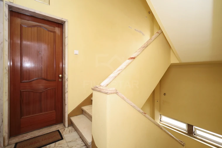 Apartamento T2 para Venda em São Vicente Foto 5