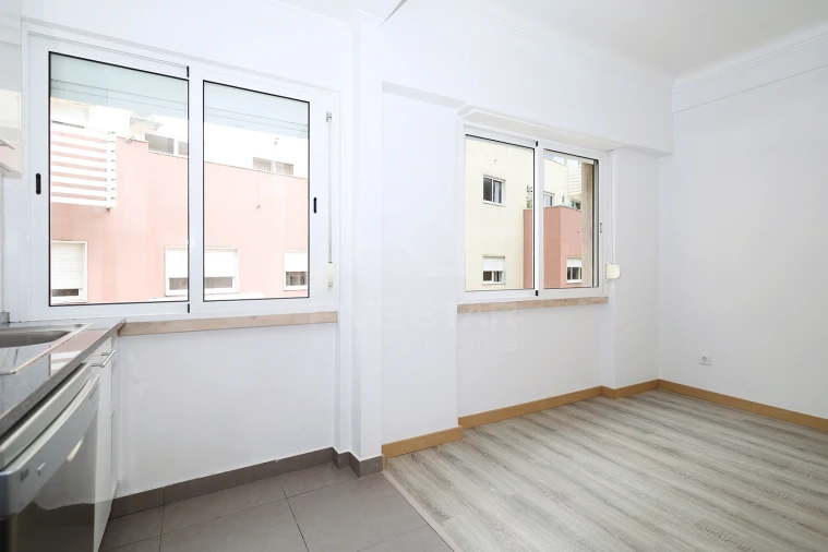 Apartamento T2 para Venda em São Vicente Foto 12