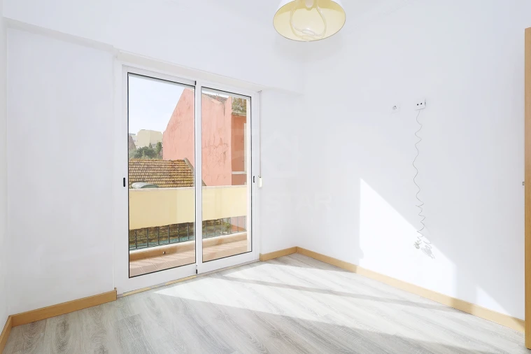 Apartamento T2 para Venda em São Vicente Foto 25