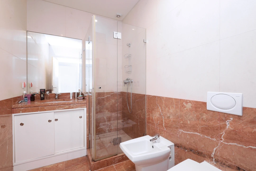 Moradia T6 para Venda em Queluz e Belas Foto 30