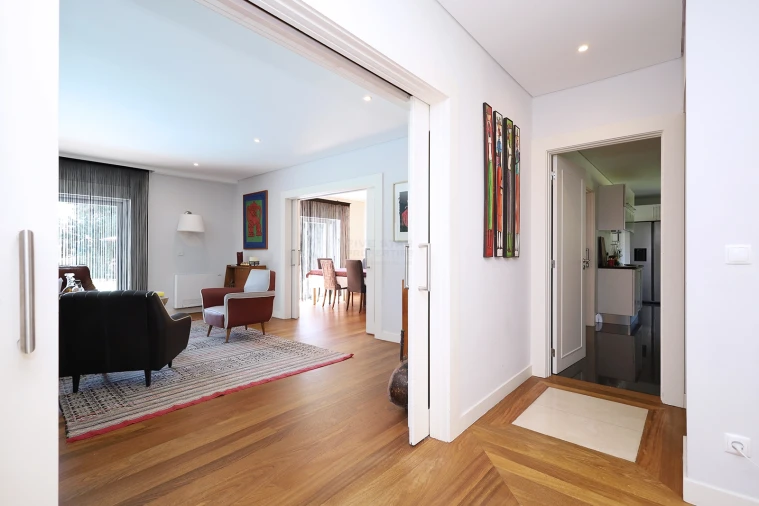 Moradia T6 para Venda em Queluz e Belas Foto 18