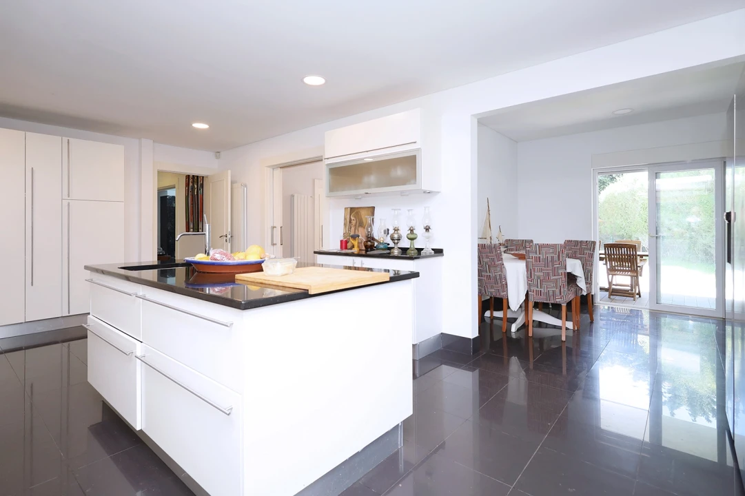 Moradia T6 para Venda em Queluz e Belas Foto 13