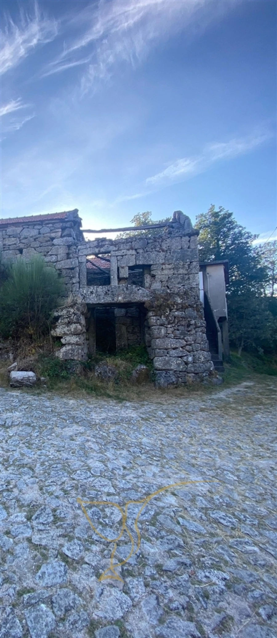 Moradia T1 para Venda em Castro Laboreiro e Lamas de Mouro Foto 3