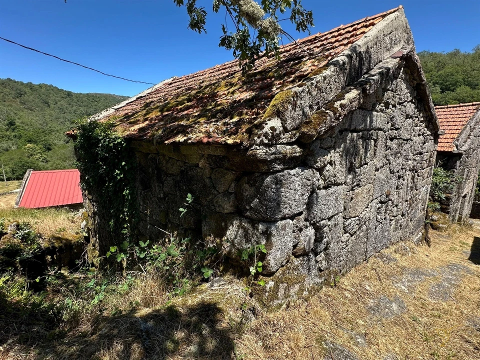 Moradia T1 para Venda em Castro Laboreiro e Lamas de Mouro Foto 7