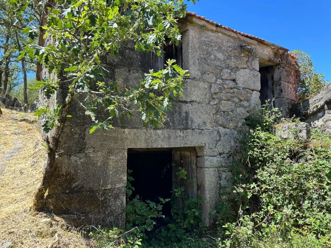 Moradia T1 para Venda em Castro Laboreiro e Lamas de Mouro Foto 6