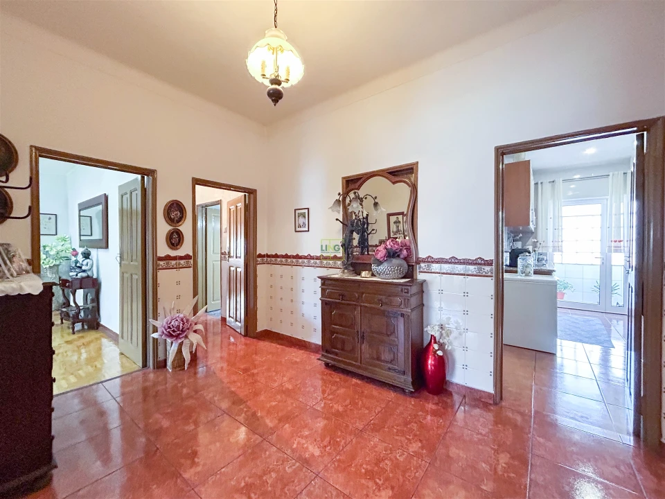 Apartamento T5 para Venda em Castelo Branco Foto 3