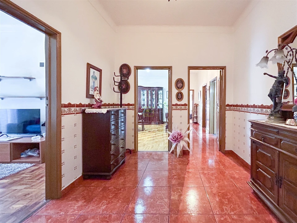 Apartamento T5 para Venda em Castelo Branco Foto 2