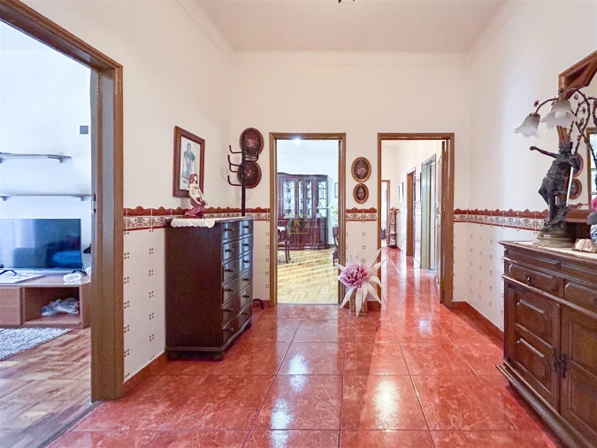 Apartamento T5 para Venda em Castelo Branco Foto 2