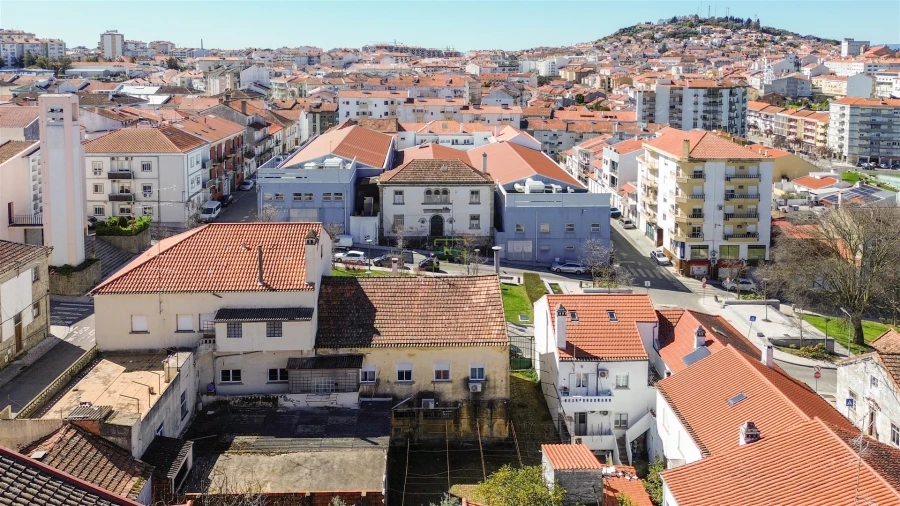 Apartamento T5 para Venda em Castelo Branco Foto 60