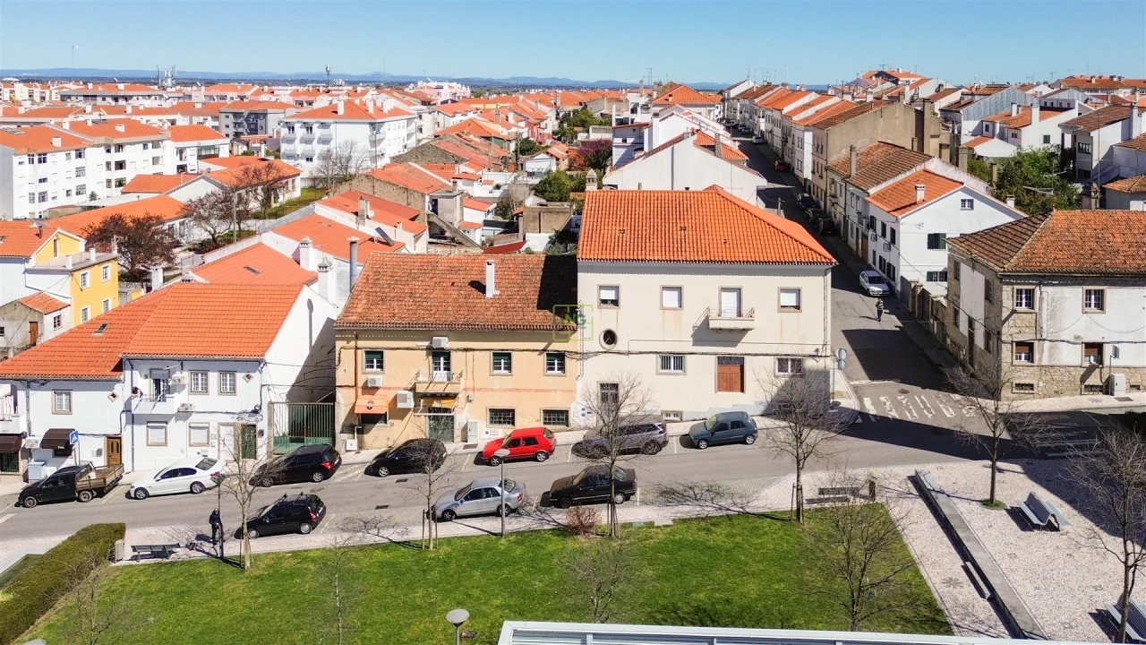 Apartamento T5 para Venda em Castelo Branco Foto 56