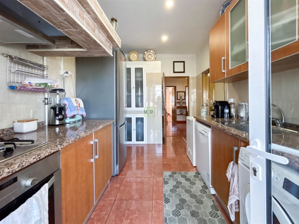 Apartamento T5 para Venda em Castelo Branco Foto 47