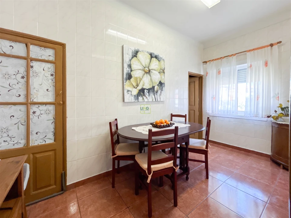 Apartamento T5 para Venda em Castelo Branco Foto 48
