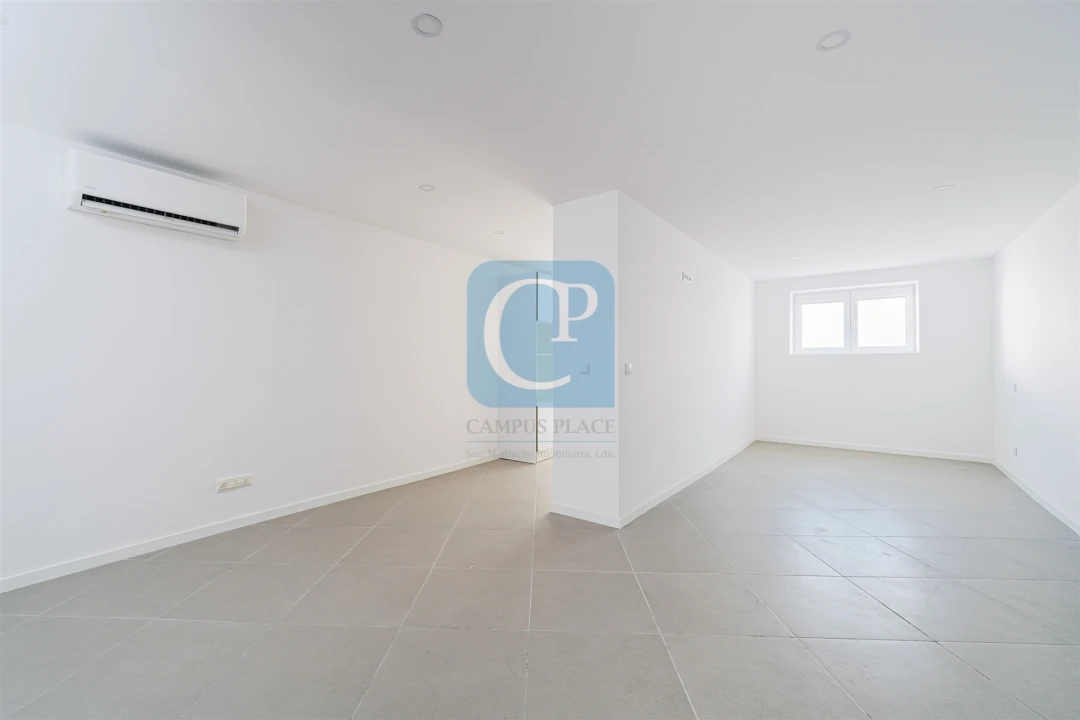 Prédio para Venda em São Mamede de Infesta e Senhora da Hora Foto 14