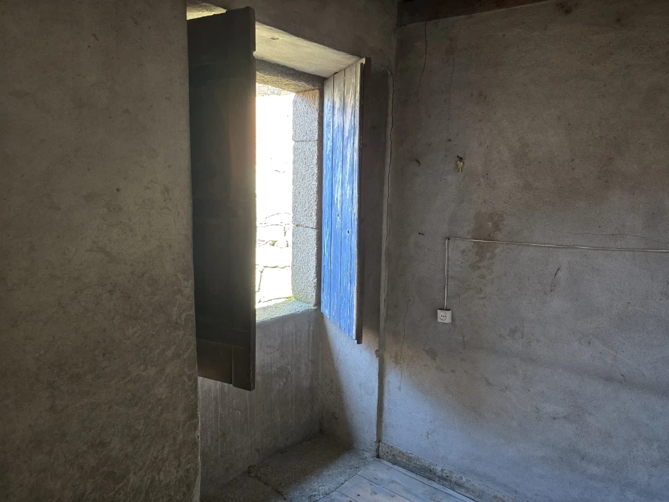 Moradia T3 para Venda em Silgueiros Foto 15