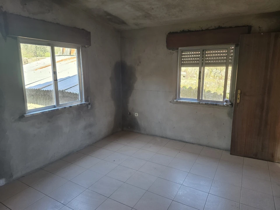 Moradia T3 para Venda em Silgueiros Foto 22