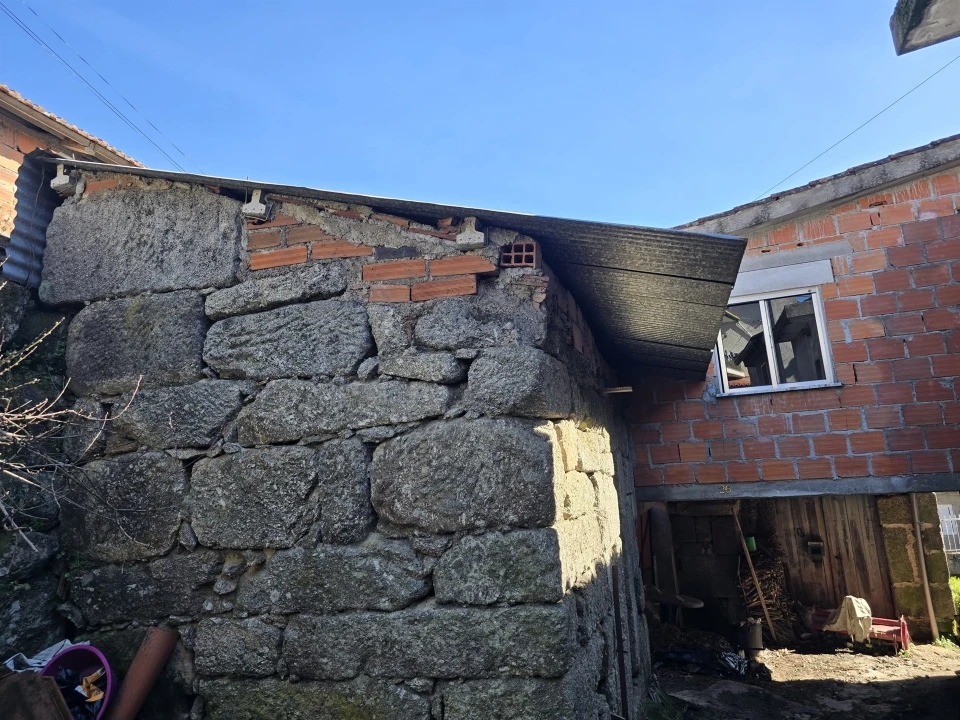 Moradia T3 para Venda em Silgueiros Foto 3