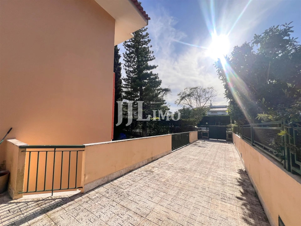 Moradia T8 para Venda em Oeiras e São Julião da Barra, Paço de Arcos e Caxias Foto 80