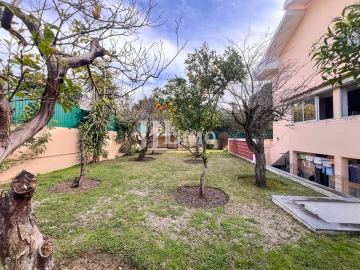 Moradia T8 para Venda em Oeiras e São Julião da Barra, Paço de Arcos e Caxias