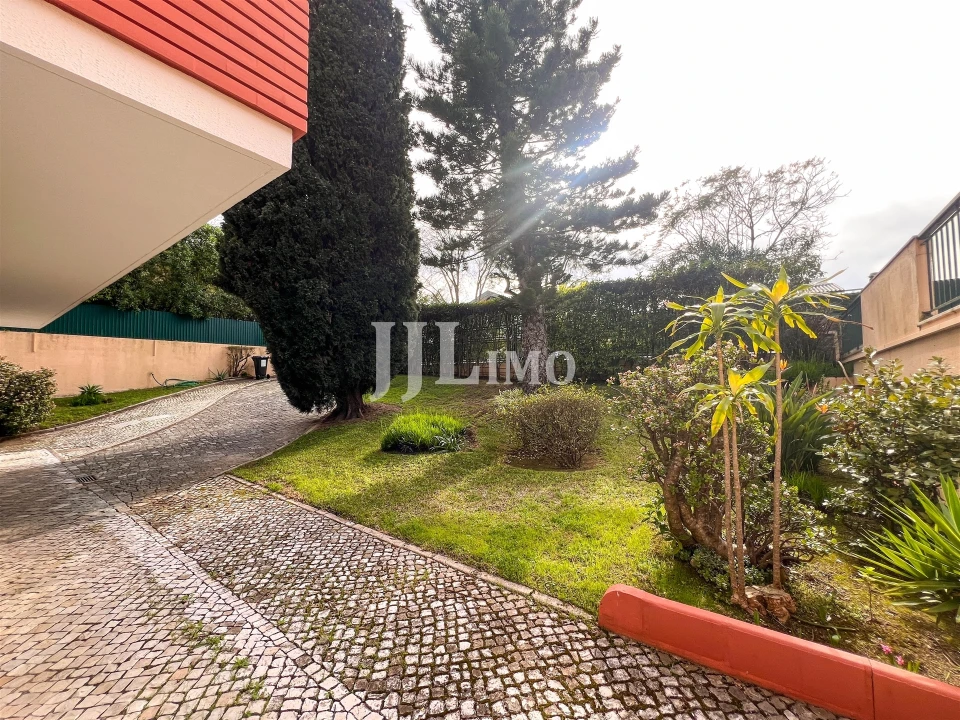 Moradia T8 para Venda em Oeiras e São Julião da Barra, Paço de Arcos e Caxias Foto 68