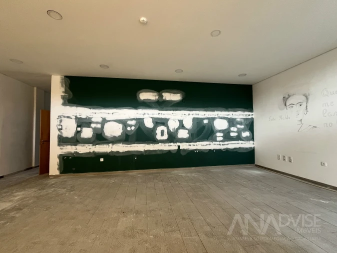 Loja para Arrendamento em Viseu Foto 6