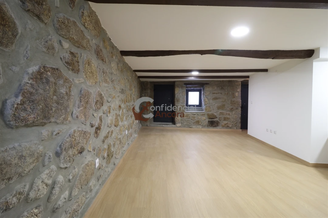 Moradia T2 para Venda em Melo e Nabais Foto 8