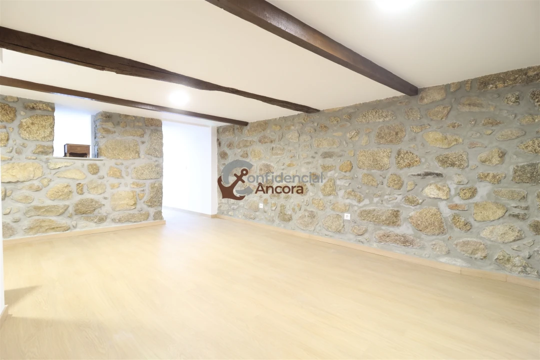 Moradia T2 para Venda em Melo e Nabais Foto 6