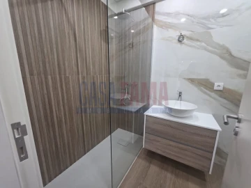 Apartamento T2 para Venda em Santa Marinha e São Pedro da Afurada