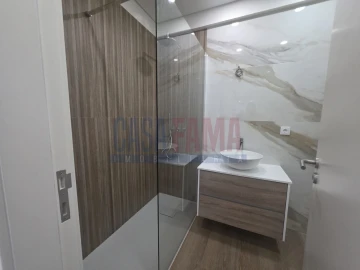 Apartamento T2 para Venda em Santa Marinha e São Pedro da Afurada