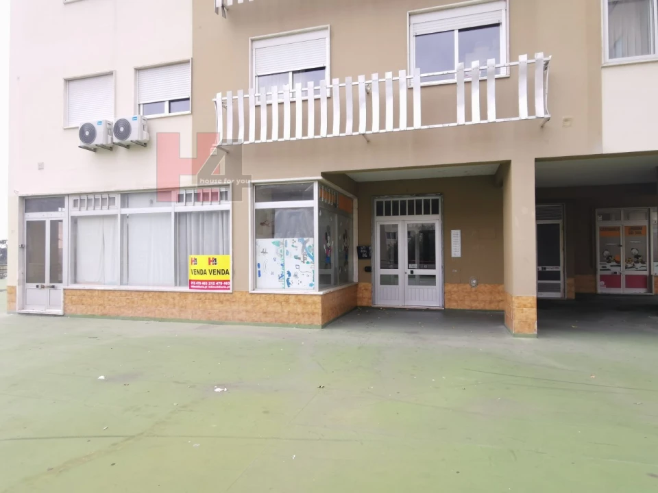 Loja para Venda em Odivelas Foto 8