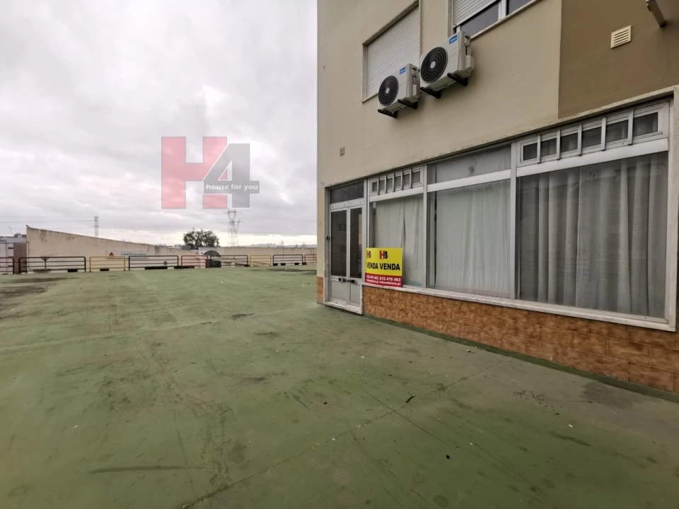 Loja para Venda em Odivelas Foto 9