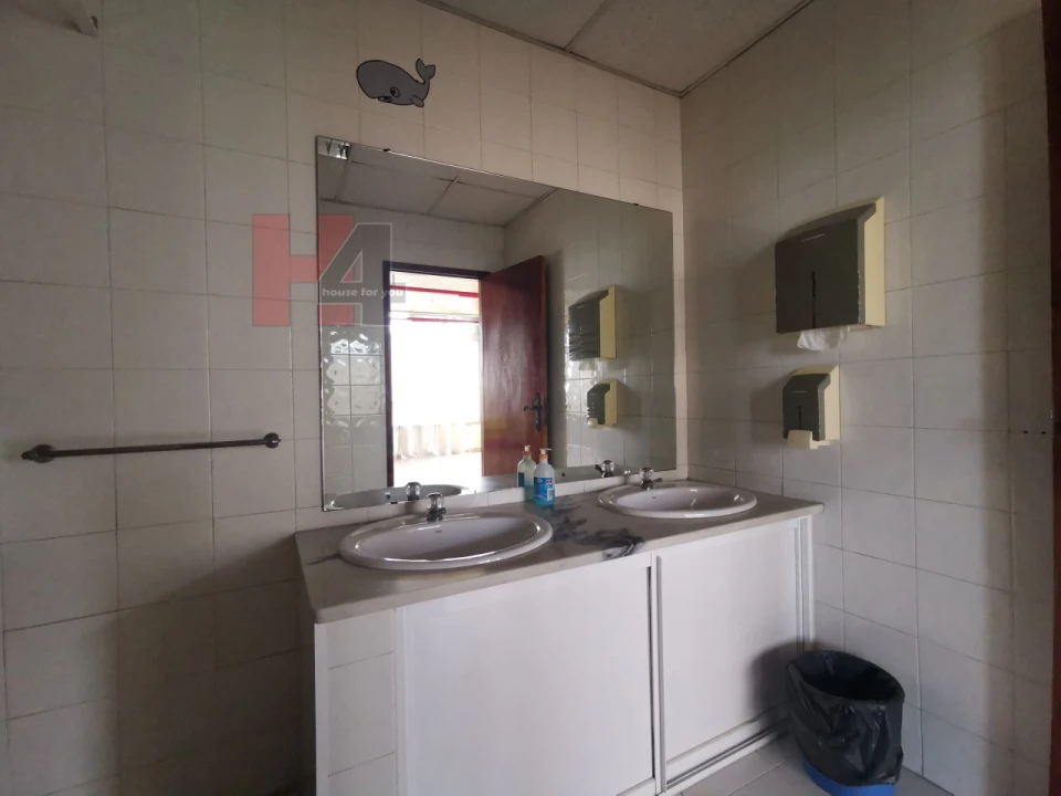 Loja para Venda em Odivelas Foto 16