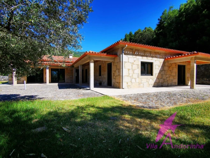 Moradia T3 para Venda em Moledo e Cristelo Foto 1