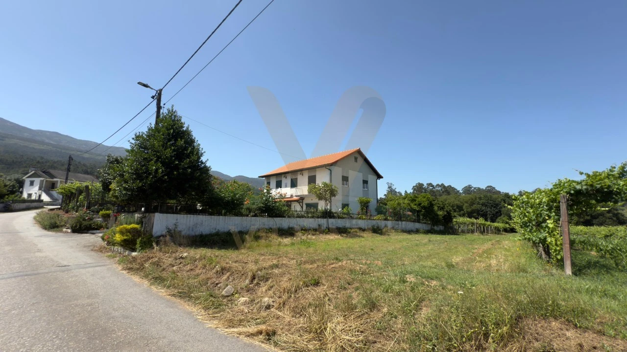 Terreno para Venda em Estorãos Foto 10