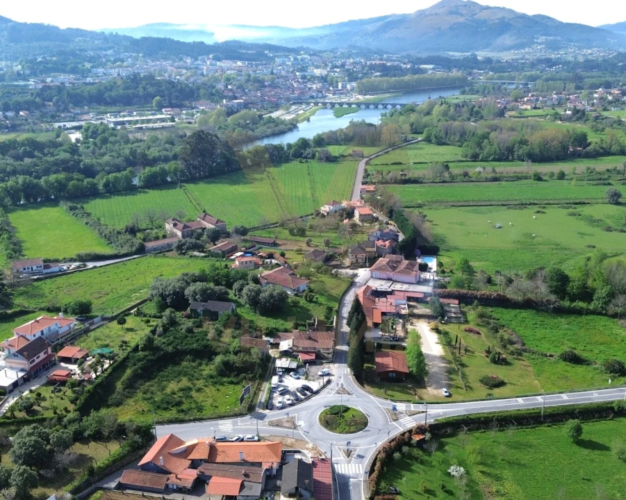 Moradia T4 para Venda em Arcozelo Foto 6