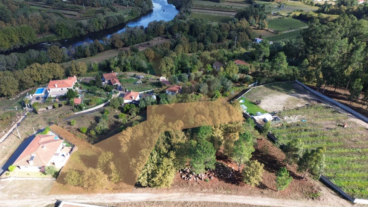 Terreno para Venda em Gemieira Foto 2
