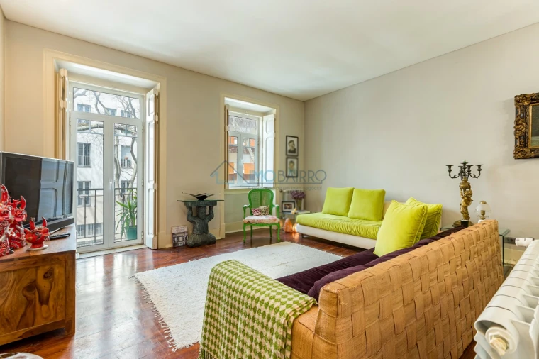 Apartamento T1 para Venda em Alcantara Foto 1