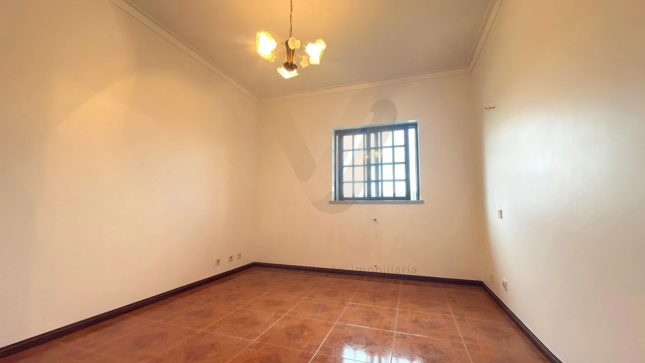 Moradia T5 para Venda em Fontão Foto 16