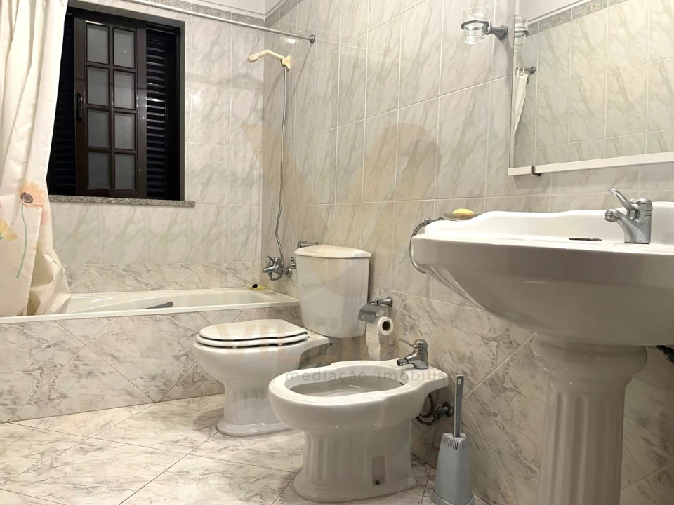 Moradia T5 para Venda em Fontão Foto 18