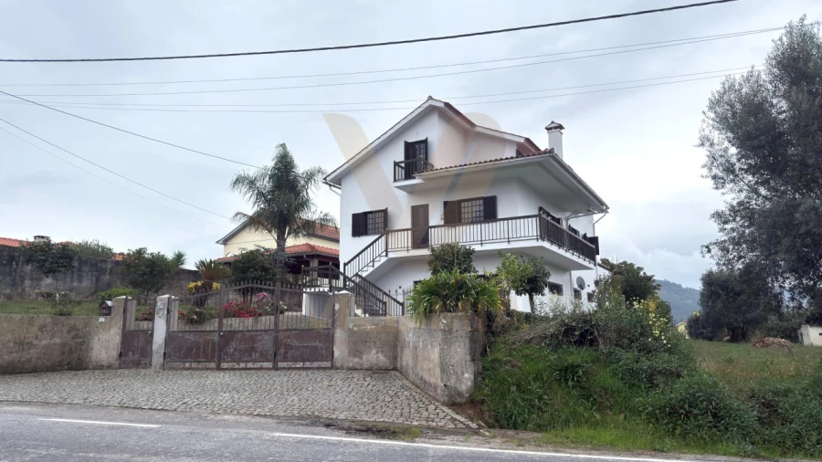 Moradia T5 para Venda em Fontão Foto 32