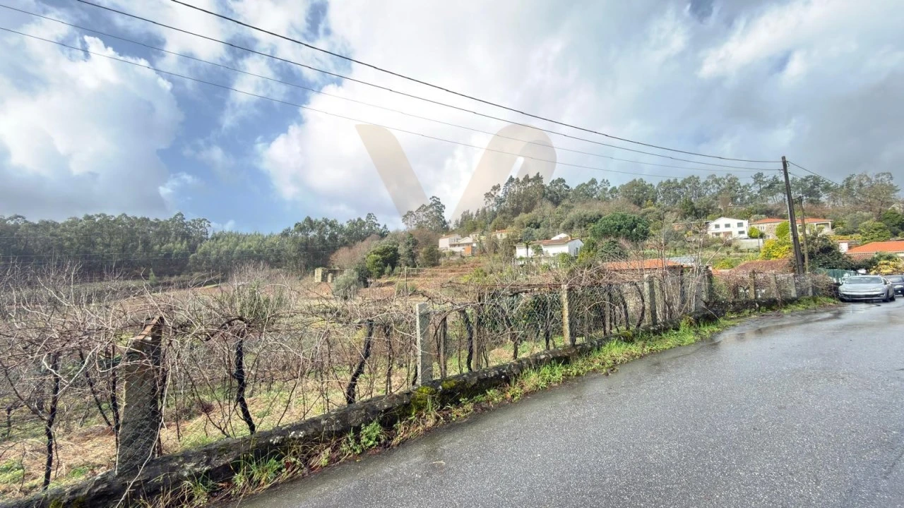 Terreno para Venda em Refoios do Lima Foto 8