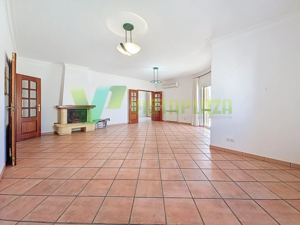 Moradia T4 para Venda em Portimão Foto 15