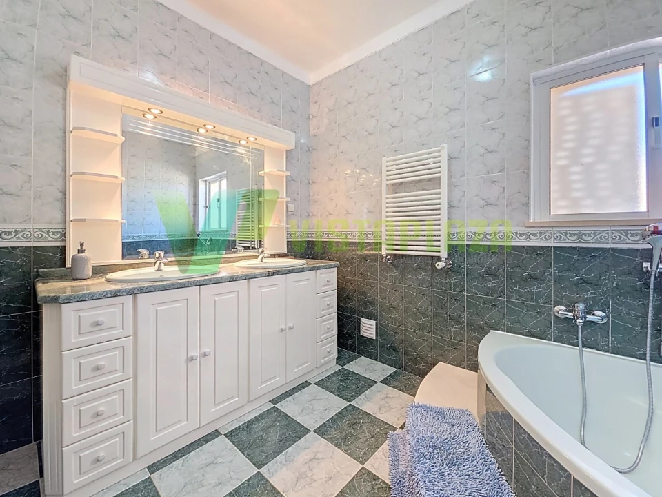 Moradia T4 para Venda em Portimão Foto 25