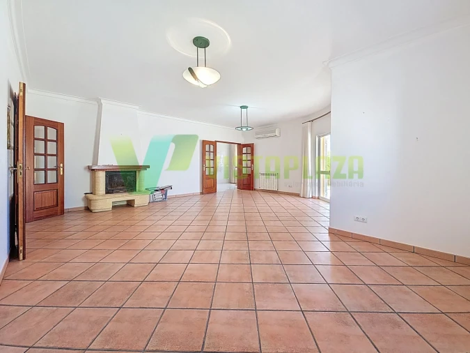 Moradia T4 para Venda em Portimão Foto 15