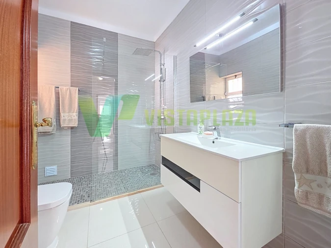 Moradia T4 para Venda em Portimão Foto 19