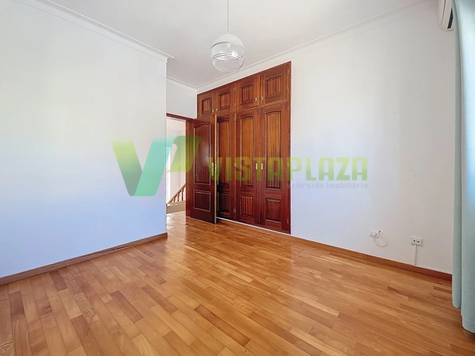 Moradia T4 para Venda em Portimão Foto 31
